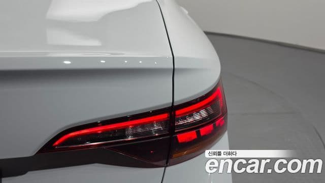 Volkswagen Jetta 2023 — ფოტო 20/32