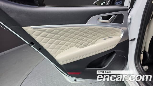 Genesis G70 2019 — ფოტო 19/34