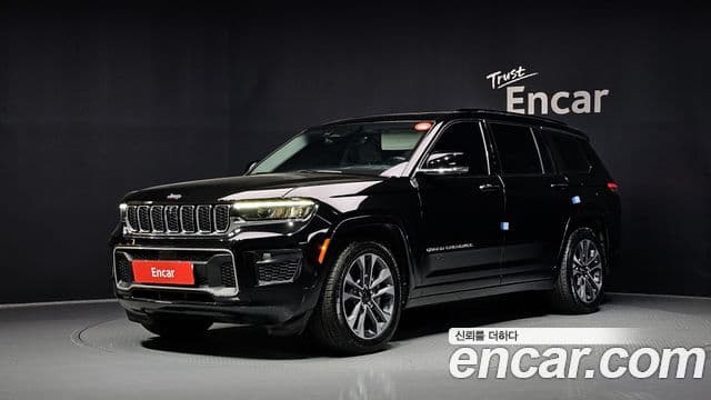 Jeep Grand Cherokee 2022 — Photo 1/35