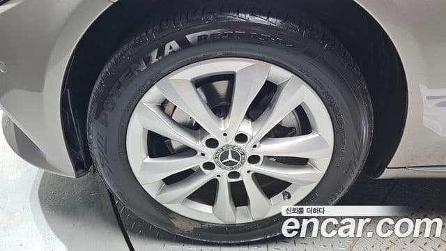 Mercedes-Benz C-Class 2019 — Şəkil 35/35