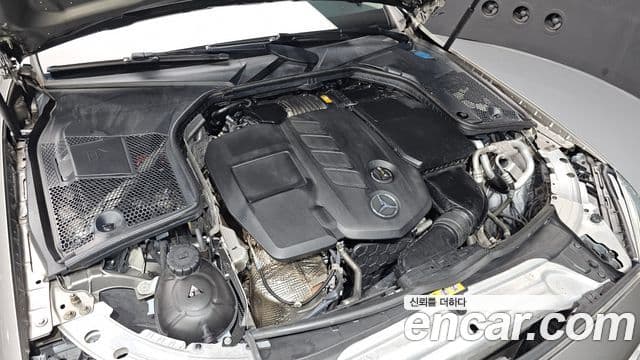 Mercedes-Benz C-Class 2019 — Şəkil 11/35