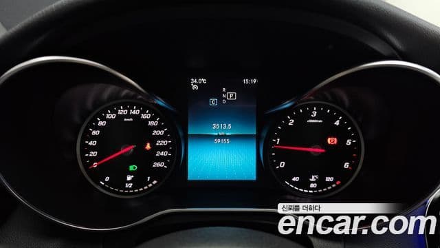 Mercedes-Benz C-Class 2019 — Şəkil 10/35
