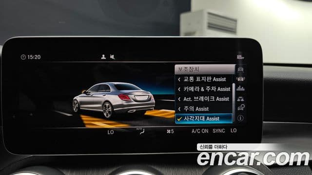 Mercedes-Benz C-Class 2019 — Şəkil 28/35