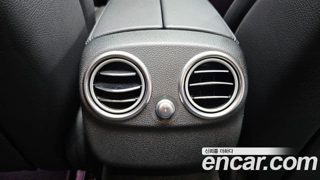 Mercedes-Benz C-Class 2019 — Şəkil 23/35