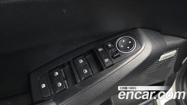 Kia Seltos 2019 — Şəkil 28/34
