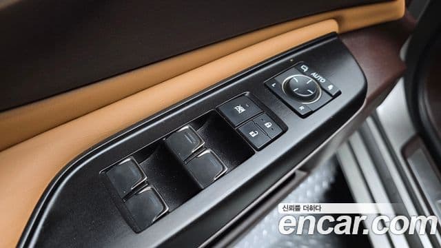 Lexus ES300h 2021 — ფოტო 19/37