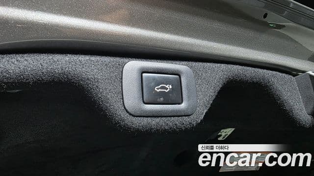 Lexus ES300h 2021 — ფოტო 37/37