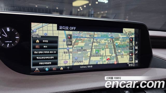 Lexus ES300h 2021 — ფოტო 16/37