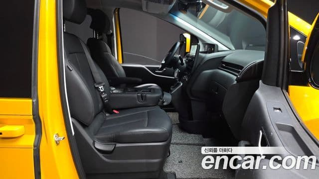 Hyundai Staria 2025 — Фото 12/20