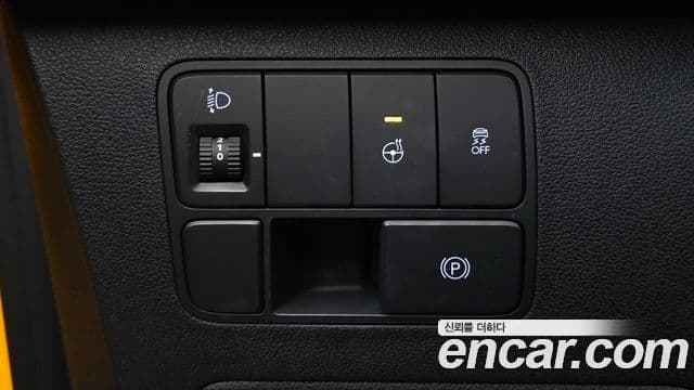 Hyundai Staria 2025 — Фото 17/20
