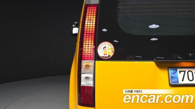 Hyundai Staria 2025 — ფოტო 30/34