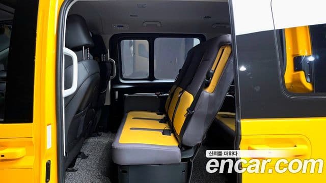Hyundai Staria 2025 — ფოტო 3/34