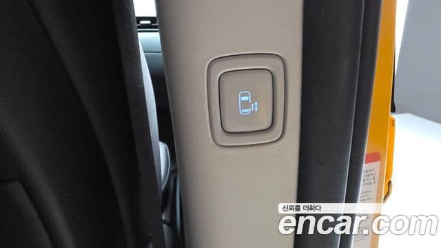 Hyundai Staria 2025 — ფოტო 18/34