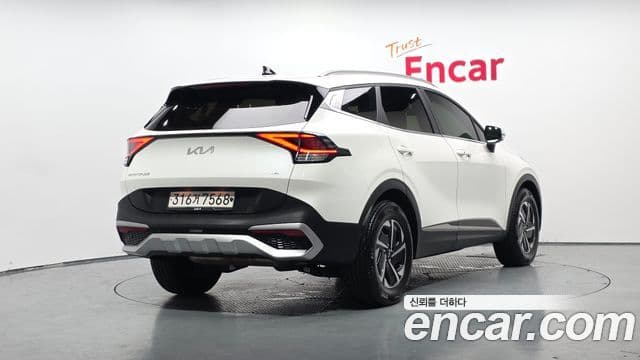 Kia Sportage 2022 — Фото 2/20
