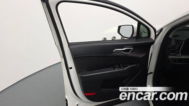 Kia Sportage 2022 — ფოტო 16/36