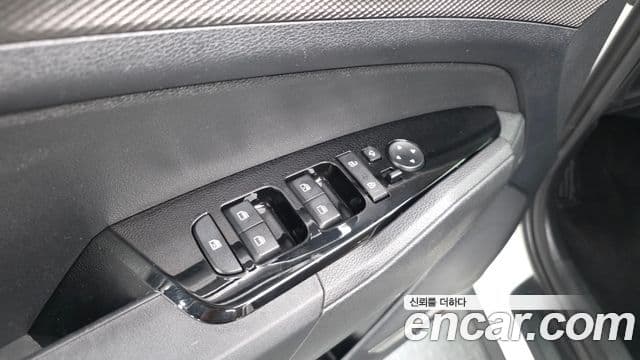 Kia Sportage 2022 — ფოტო 5/36