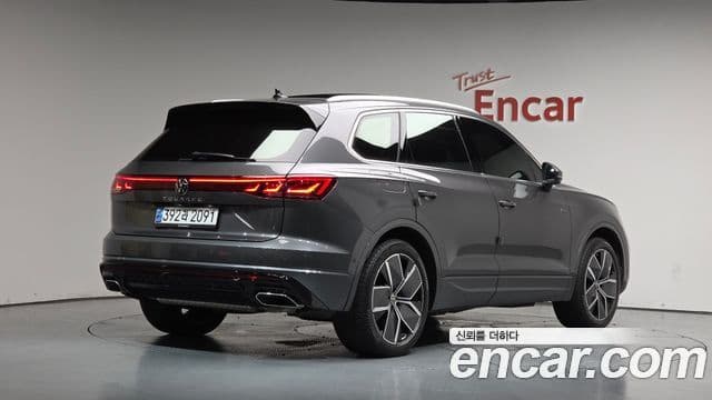 Volkswagen Touareg 2024 — Photo 9/36