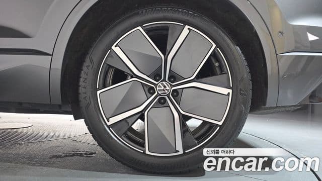 Volkswagen Touareg 2024 — Photo 26/36