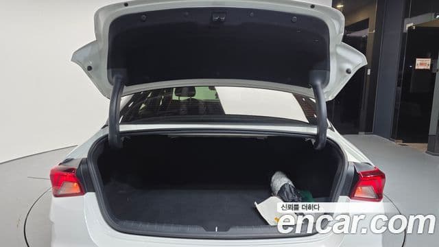 Kia K5 2022 — ფოტო 29/30