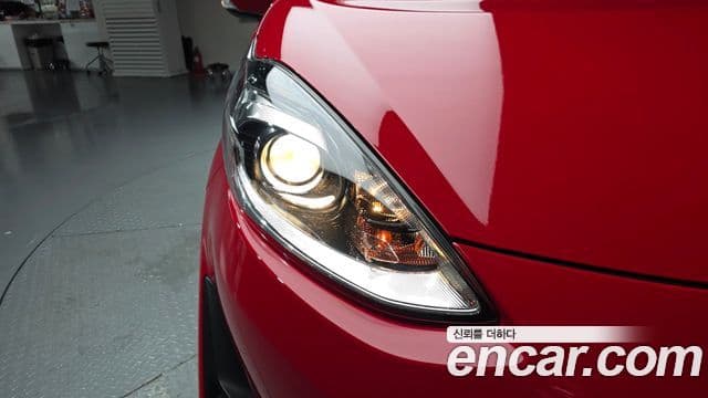 Toyota Prius C 2019 — Şəkil 10/31