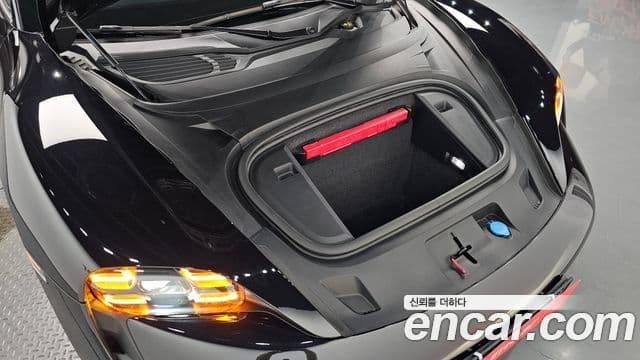 Porsche Taycan 2021 — Photo 32/39