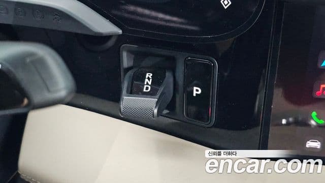 Porsche Taycan 2021 — Photo 8/39