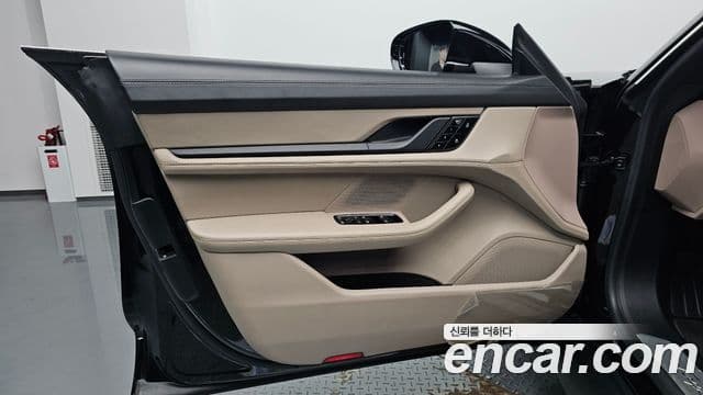 Porsche Taycan 2021 — Photo 38/39