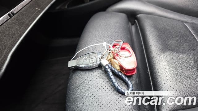 Mercedes-Benz GLC-Class 2018 — ფოტო 5/36