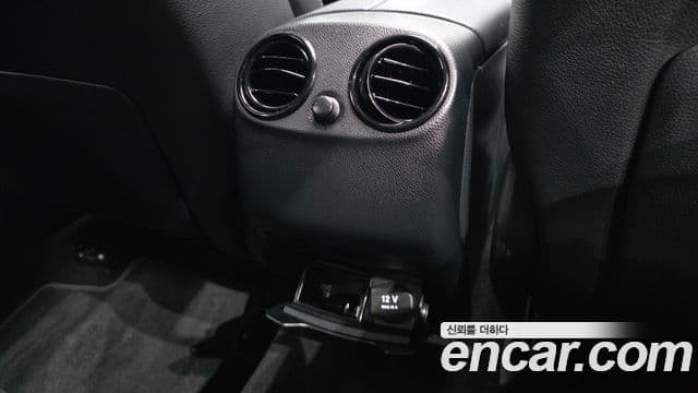 Mercedes-Benz GLC-Class 2018 — ფოტო 28/36