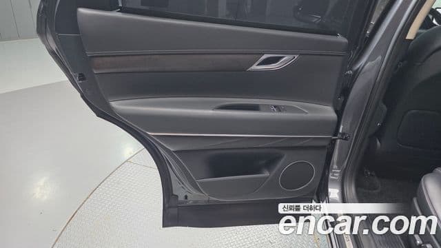 Genesis GV80 2020 — Photo 23/31