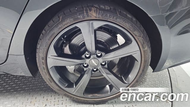 Genesis G70 2019 — Photo 11/39