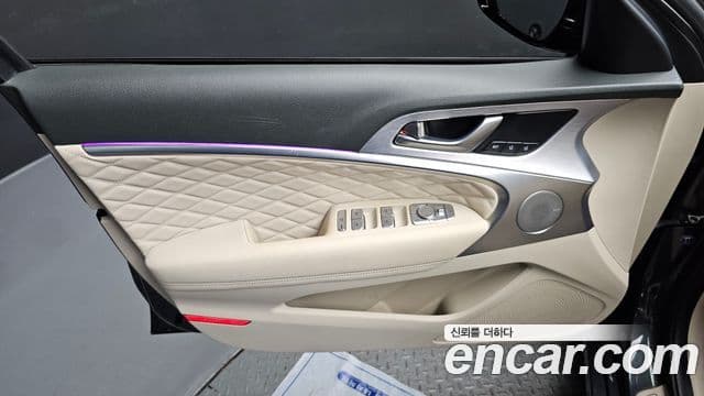 Genesis G70 2019 — Photo 10/39