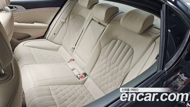 Genesis G70 2019 — Photo 21/39