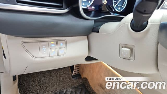 Genesis G70 2019 — Photo 32/39