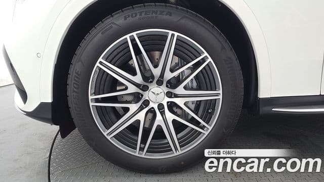 Mercedes-Benz GLC-Class 2025 — Photo 3/20