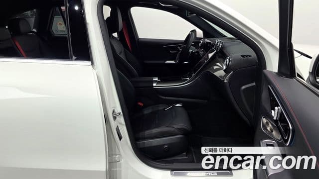 Mercedes-Benz GLC-Class 2025 — Photo 6/20