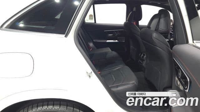 Mercedes-Benz GLC-Class 2025 — Photo 2/20