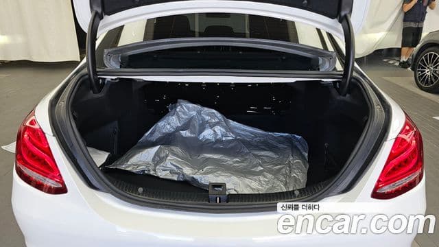 Mercedes-Benz C-Class 2018 — Şəkil 11/20