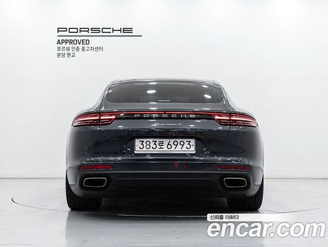 Porsche Panamera 2018 — Photo 15/19