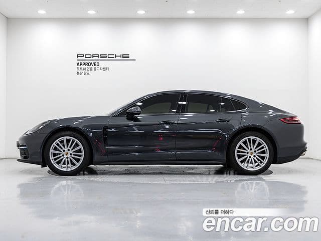 Porsche Panamera 2018 — Photo 1/19