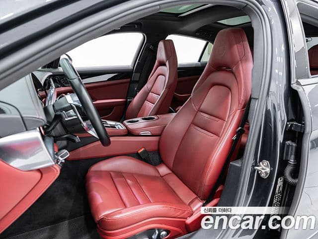 Porsche Panamera 2018 — Photo 18/19