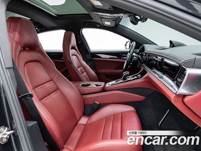 Porsche Panamera 2018 — Photo 16/19