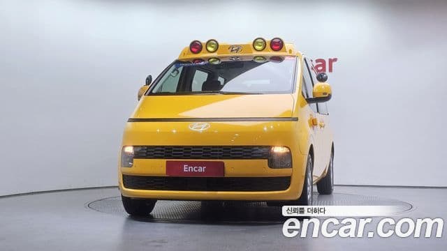 Hyundai Staria 2026 — Фото 2/20