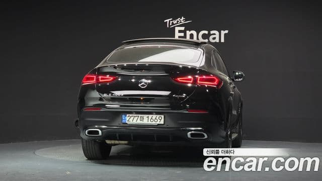 Mercedes-Benz GLE-Class 2021 — ფოტო 22/36