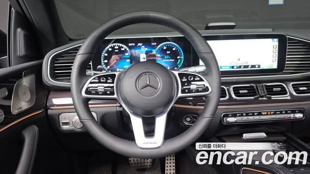 Mercedes-Benz GLE-Class 2021 — ფოტო 15/36