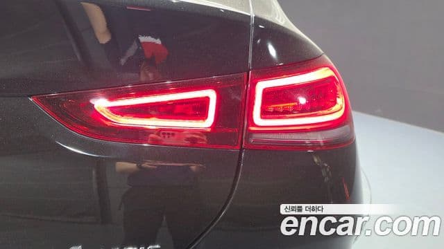 Mercedes-Benz GLE-Class 2021 — ფოტო 26/36