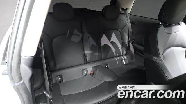 Mini Cooper Electric 2022 — ფოტო 8/20