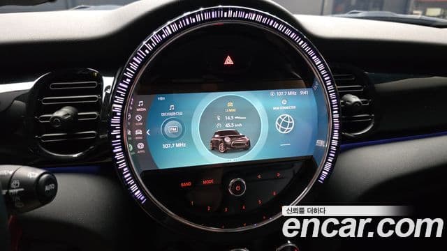 Mini Cooper Electric 2022 — ფოტო 15/20