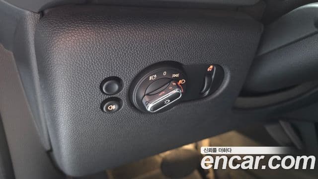 Mini Cooper Electric 2022 — ფოტო 14/20