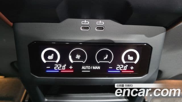 BMW 5 Series 2023 — ფოტო 6/33